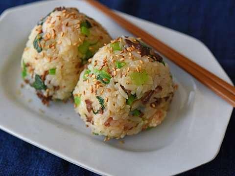 牛こま菜飯おにぎり