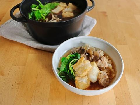 揚げ餅と鶏肉のみぞれ鍋