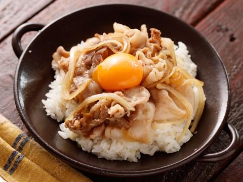 甘辛豚ねぎ丼