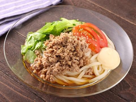 レンチンそぼろと夏野菜のサラダうどん