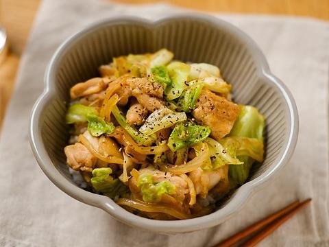 鶏ちゃんしょうゆバター丼