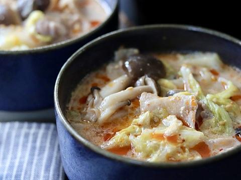 ピリ辛豆乳白菜スープ